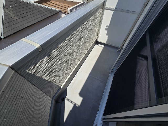 バルコニー　お洗濯にも便利なバルコニー付き