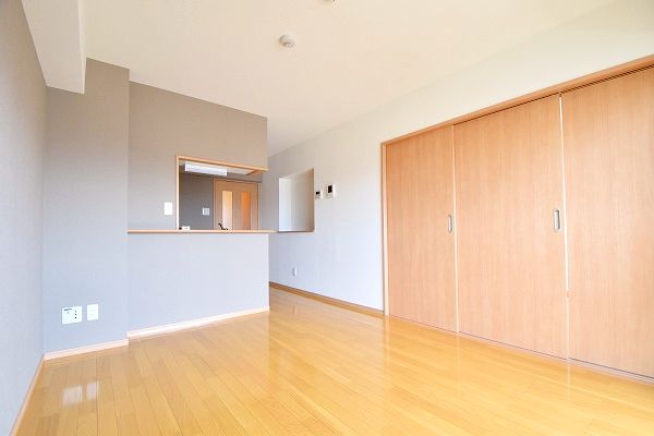 居室・リビング　写真は302号室のものです