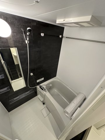 バス・シャワールーム　※別部屋の参考写真です