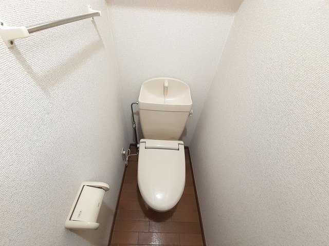 トイレ　落ち着いたトイレです
