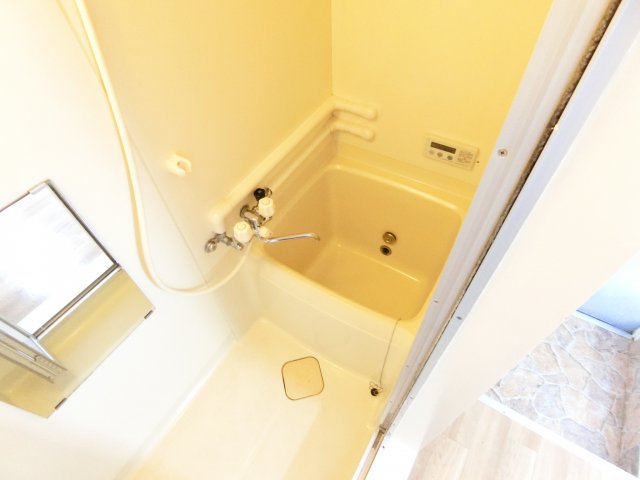 バス・シャワールーム　同物件別部屋イメージ写真