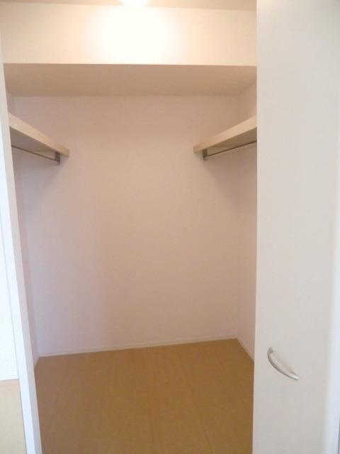 収納　※別号室参考写真です
