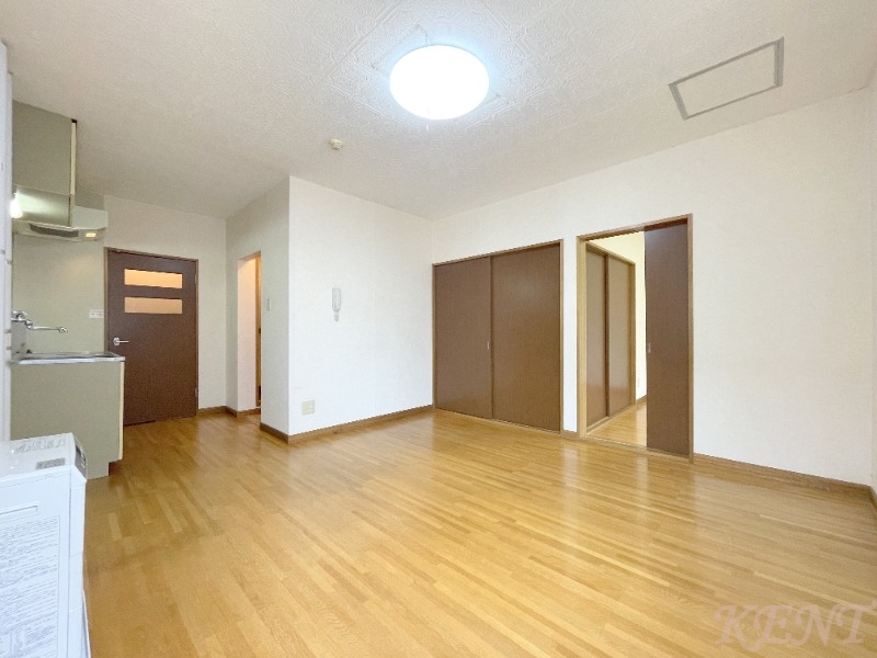 ガーデンコート西野の居間写真