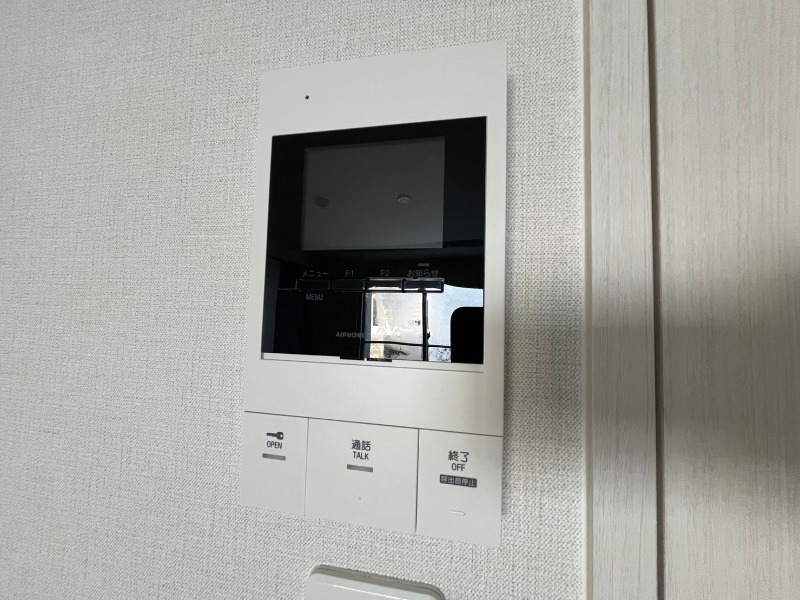 セキュリティ　インターホンで来客確認ができます。安心ですね。