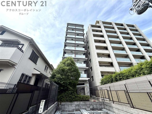 建物外観　オートロック付きで安心です♪