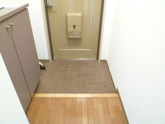 玄関　☆下駄箱あり☆