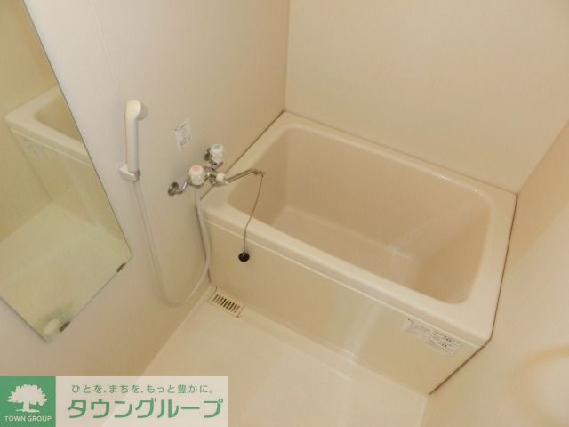 バス・シャワールーム　同建物　同タイプ間取り別室設備施工例　現況優先