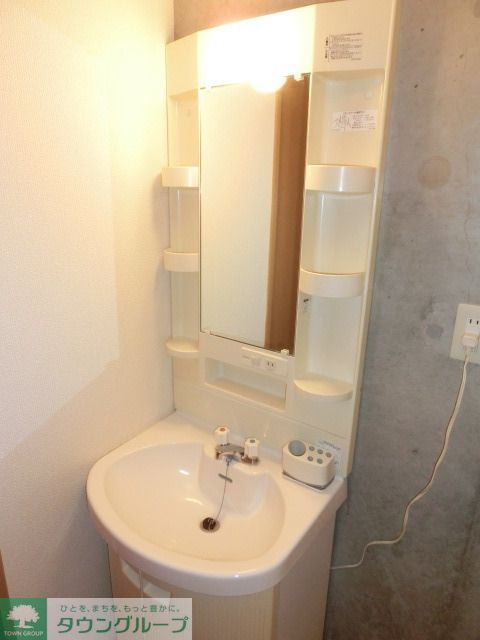 洗面設備　同建物　同タイプ間取り別室設備施工例　現況優先