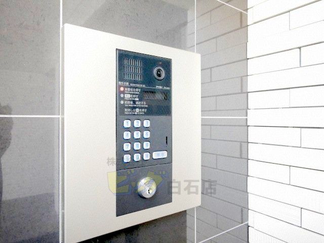 エントランス　人気のオートロック付きマンションです♪