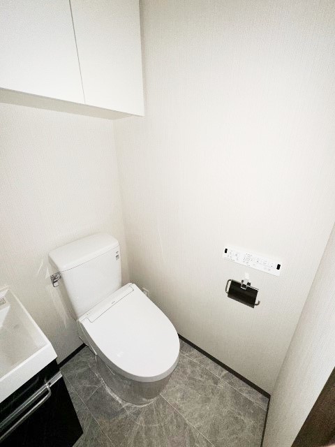 トイレ　別部屋同仕様タイプ