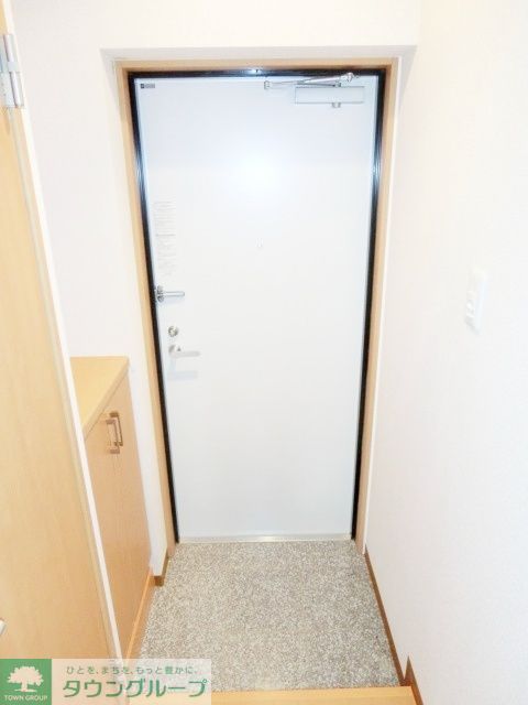 玄関　お部屋探しは【タウンハウジング千葉店】にお任せ下さい♪