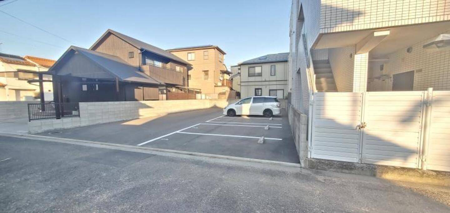 駐車場　駐車場