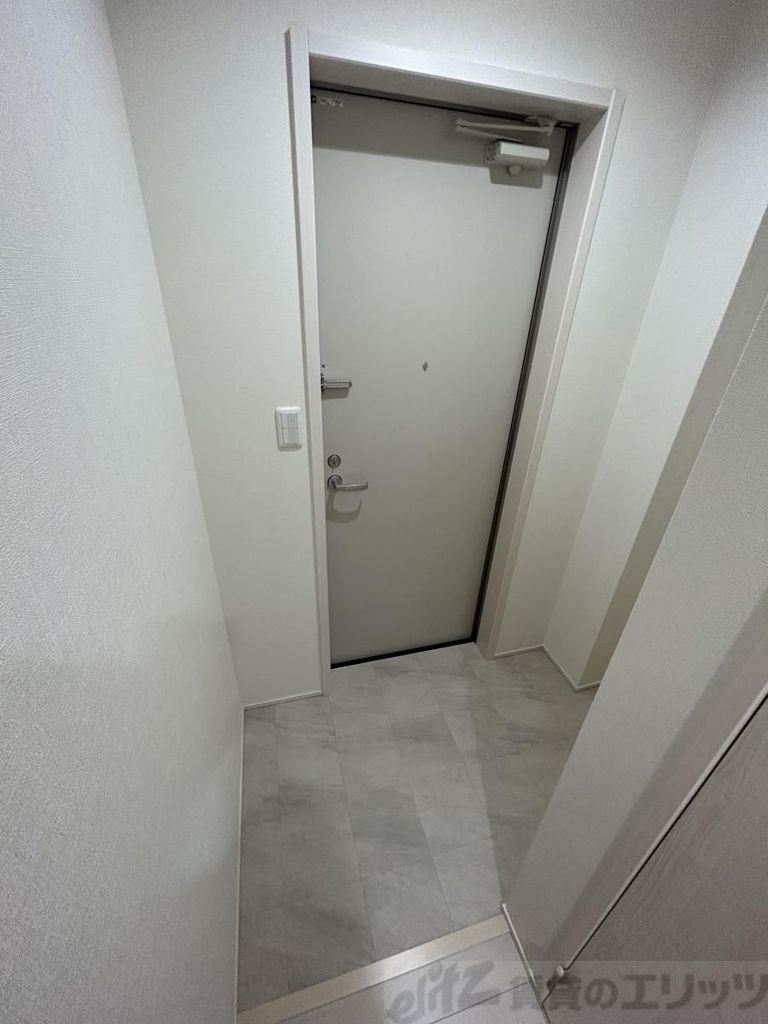 玄関　バス