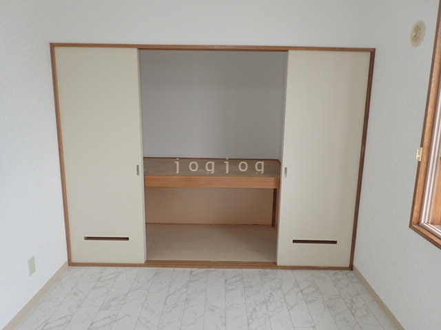 収納　収納が大きく、たくさんものが入ります。