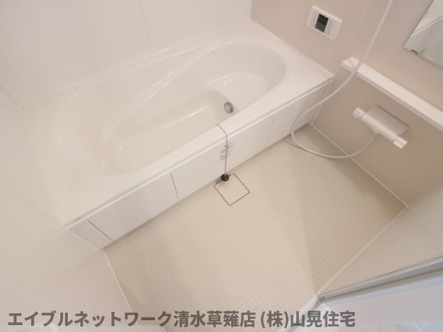 バス・シャワールーム　ゆったり過ごせるお風呂です