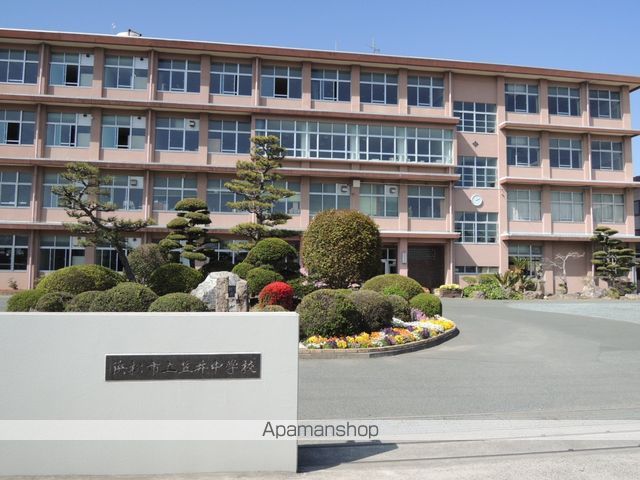 中学校　笠井中学校（中学校）まで879m
