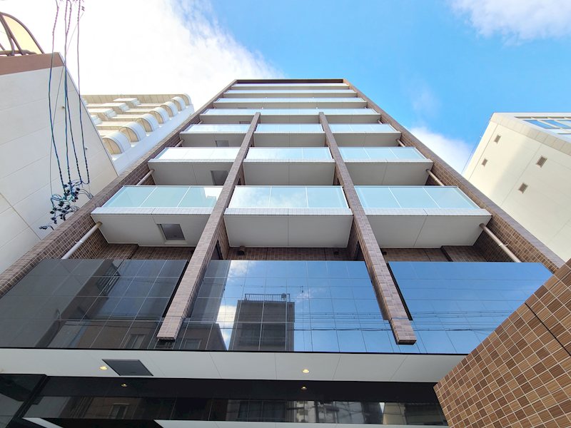 建物外観　RC構造の9階建てです。