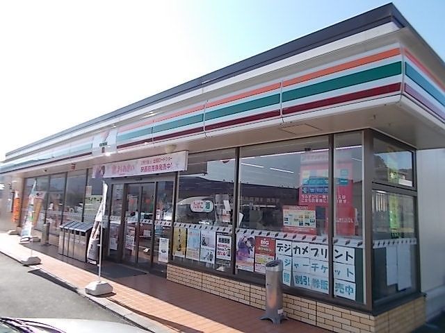 コンビニ　セブンイレブン富士川バイパス店（コンビニ）まで800m