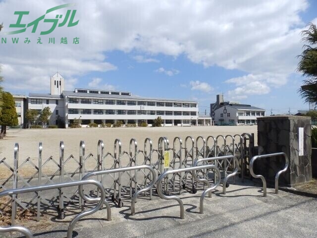 中学校　四日市市立富洲原中学校（中学校）まで972m