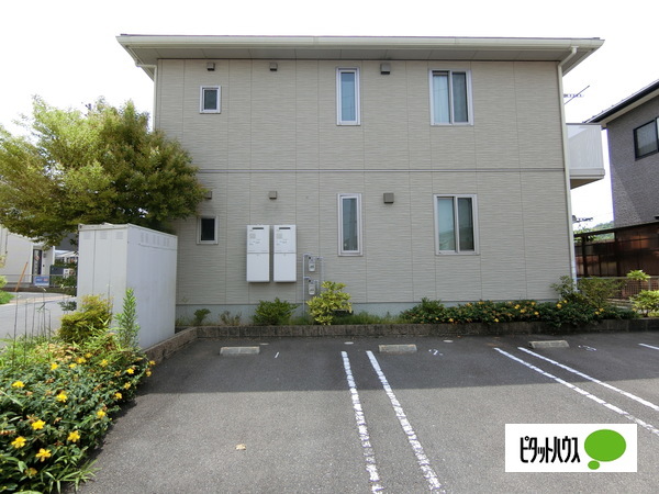 駐車場　１．２番空きあり