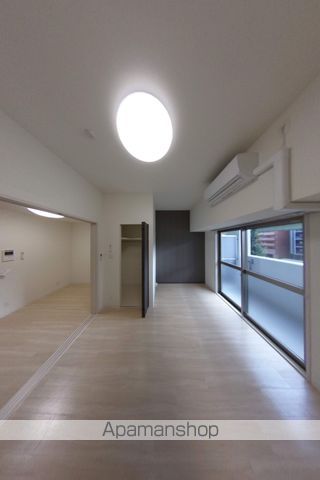 地下鉄桜通線 高岳駅 徒歩8分 13階建 築9年の居間写真