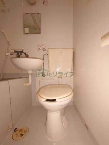 プレール・ドゥーク笹塚のトイレ写真