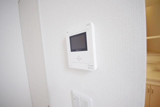 セキュリティ　モニター付きインターホン完備