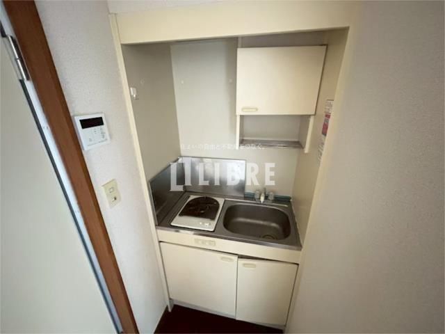ＪＲ中央線 日野駅 徒歩10分 2階建 築34年のキッチン写真
