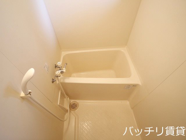 バス・シャワールーム　同シリーズ写真のため、現況を優先します。