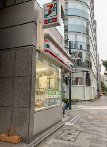 コンビニ　セブンイレブン日本橋久松町店（コンビニ）まで226m
