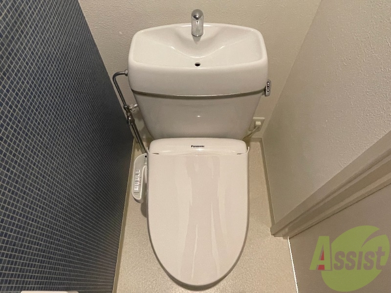 トイレ　ウォシュレット付き