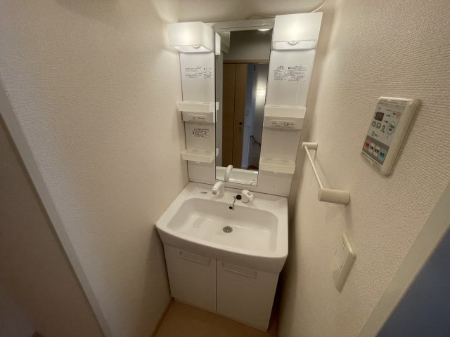 ＪＲ山陽本線 網干駅 徒歩35分 2階建 築18年の内装写真