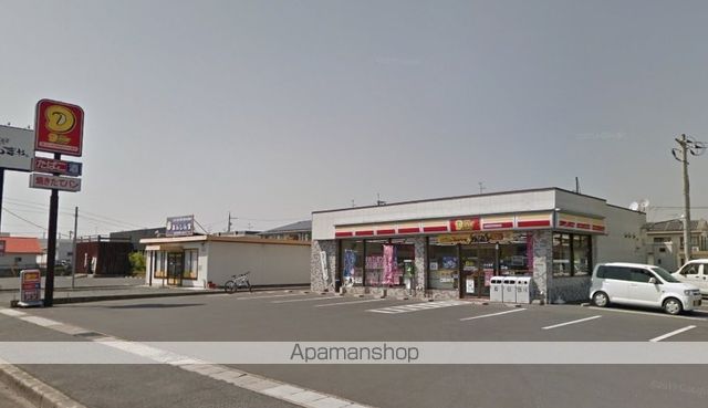 コンビニ　デイリーヤマザキ（コンビニ）まで195m