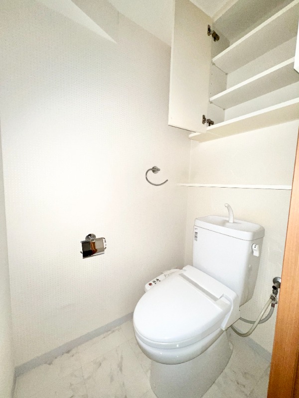 ＪＲ山手線 上野駅 徒歩12分 14階建 築18年のトイレ写真