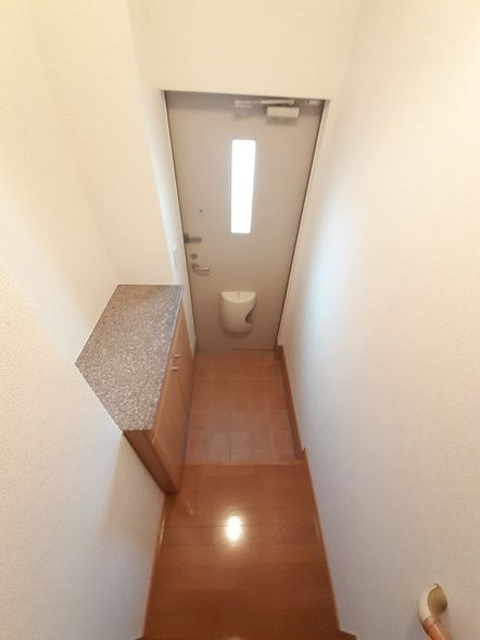 ベルフローラAの玄関写真