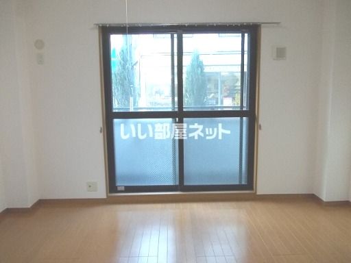 メゾン MOMOの居間写真