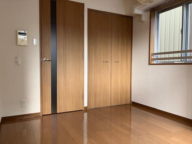 サンライズの居間写真