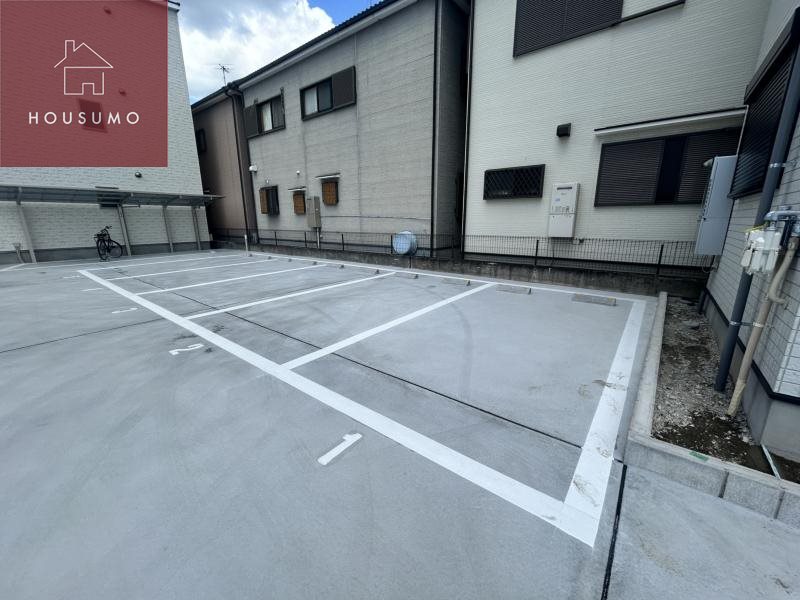 駐車場　駐車場に車を止められます