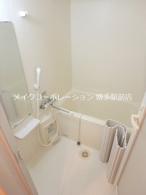 バス・シャワールーム　※入居中の為別部屋写真使用現状優先