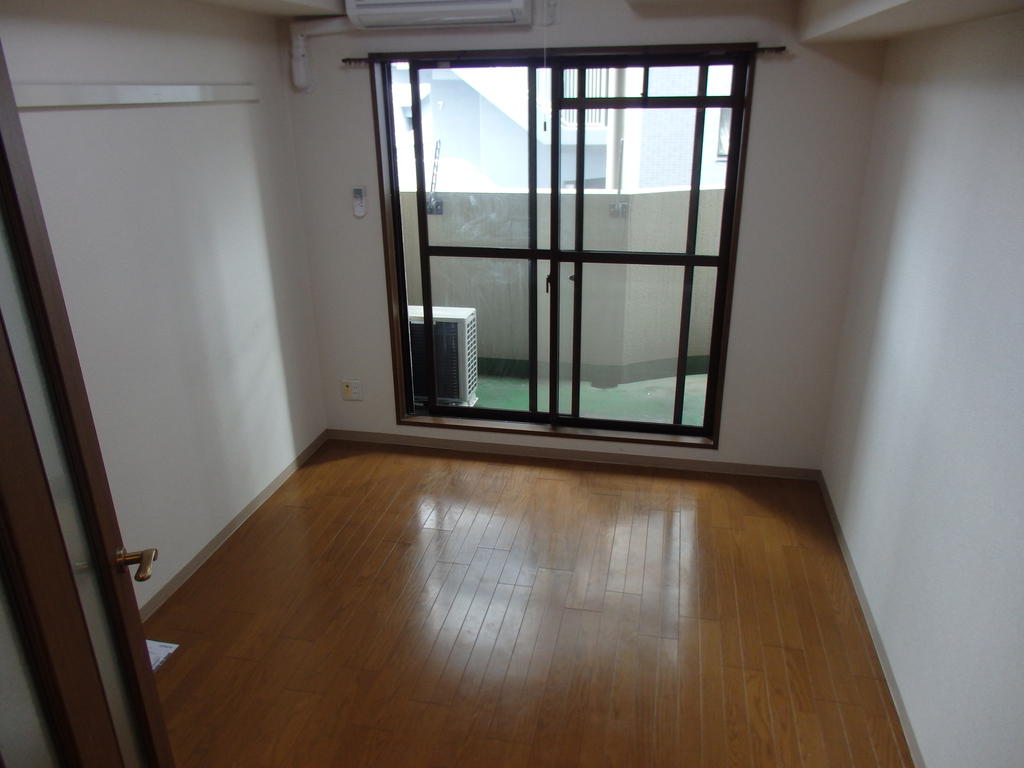 居室・リビング　別部屋の参考写真となります。