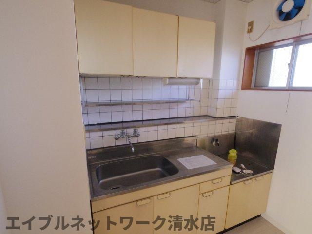 【静岡市清水区三保のマンションのキッチン】