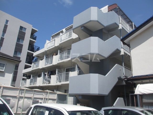 藤沢市湘南台のマンションの建物外観