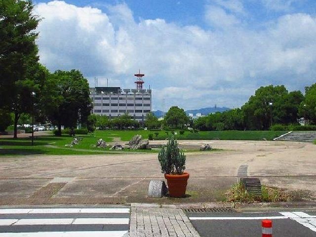 【佐賀市神野東のマンションの公園】