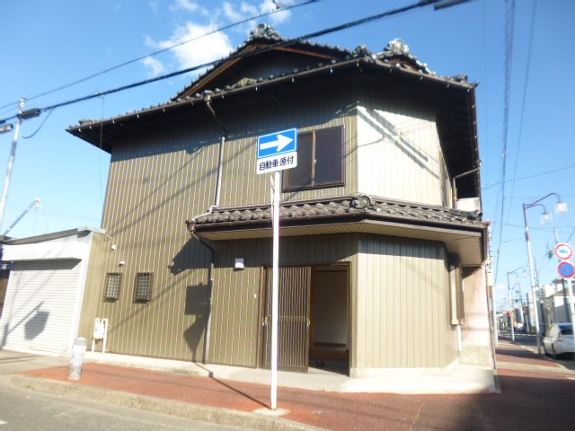 下坂町借家の建物外観