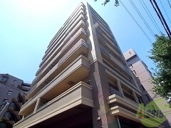 神戸市東灘区魚崎北町のマンションの建物外観