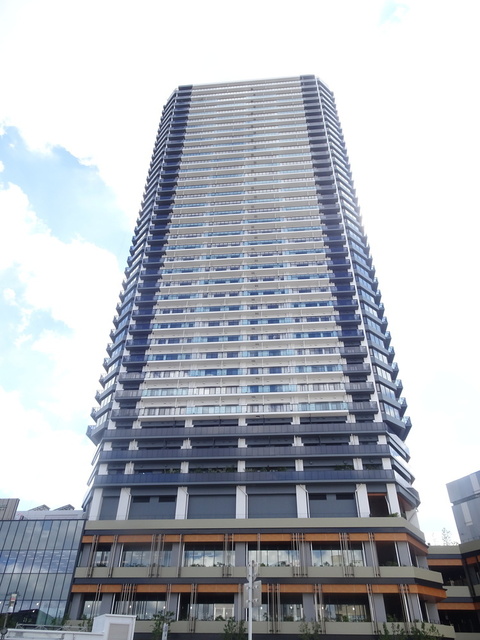 ＴＨＥ　ＴＯＷＥＲ　ＪＵＪＯの建物外観