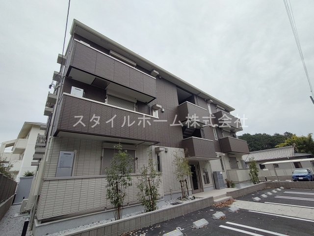 【Park Front IWATAの建物外観】