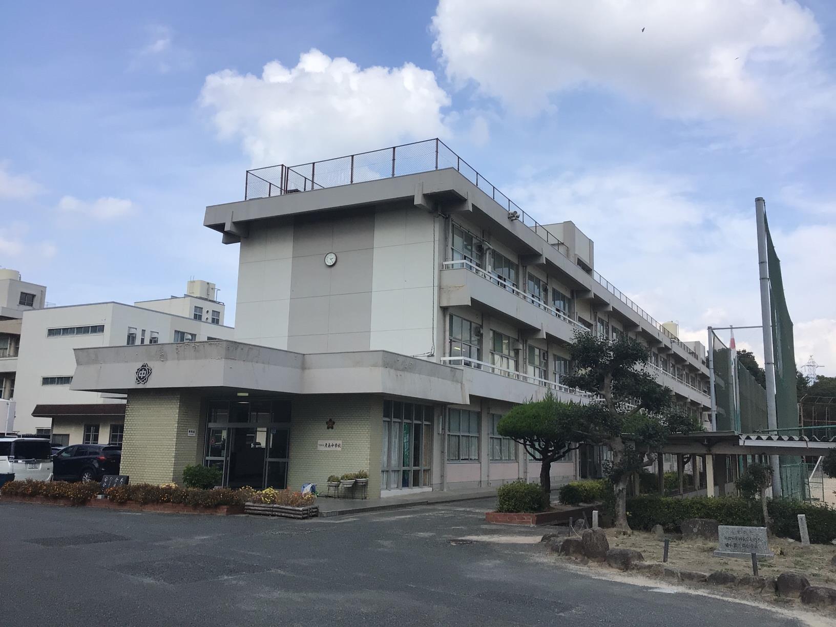 中学校　下関市立彦島中学校（中学校）まで852m