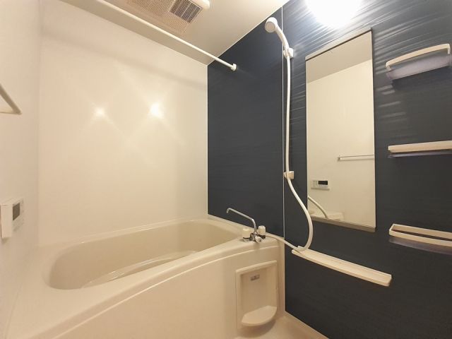 レガーロ_内装_2