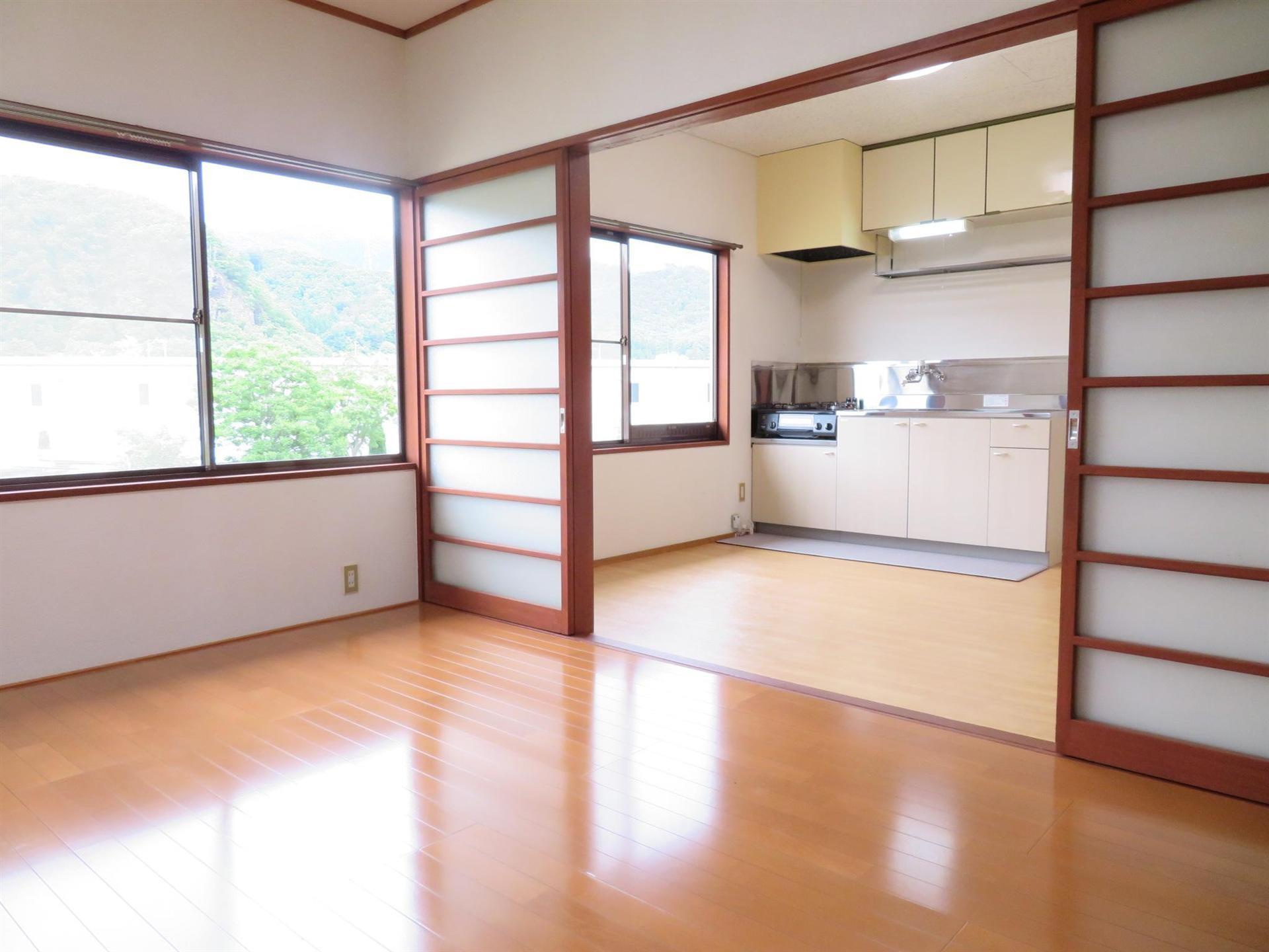 居室・リビング　南向きの明るいリビングダイニングです★